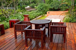 Selecting a Stain Color for Your Deck